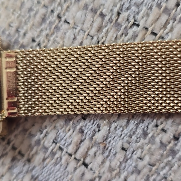 NINE WEST WOMEN'S GOLDTONE ANALOG WATCH - Picture 8 of 13